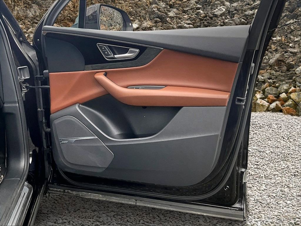 Used 2018 Audi Q7 3.0T Prestige w/ Prestige Package image 21