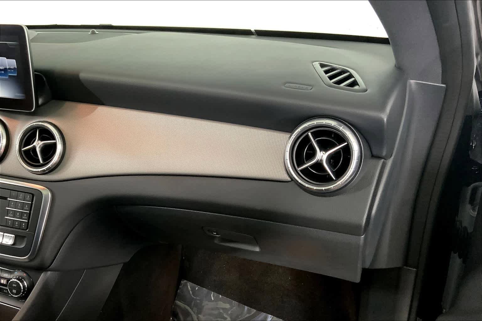 Used 2019 Mercedes-Benz CLA 250 4MATIC image 19