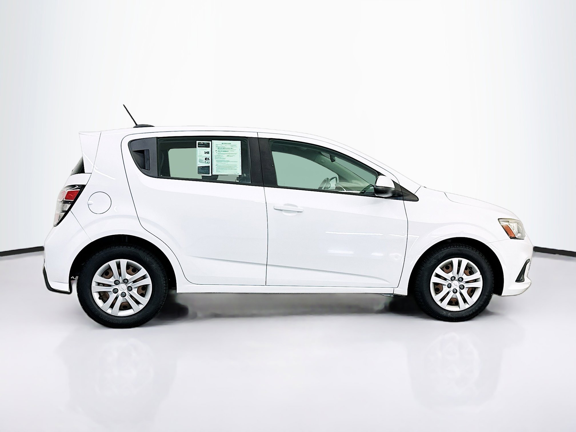 Used 2017 Chevrolet Sonic LT FWD image 10