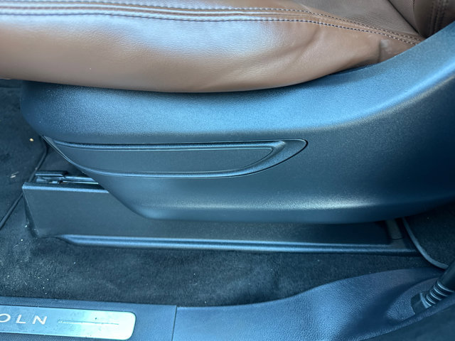 Used 2023 Lincoln Navigator L Reserve image 27