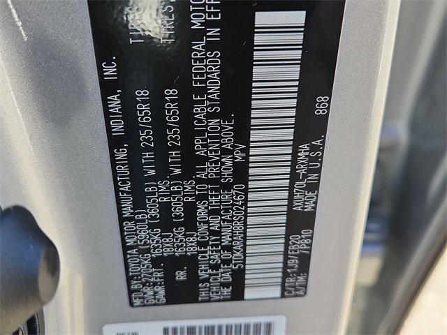 Used 2024 Toyota Highlander XLE image 30