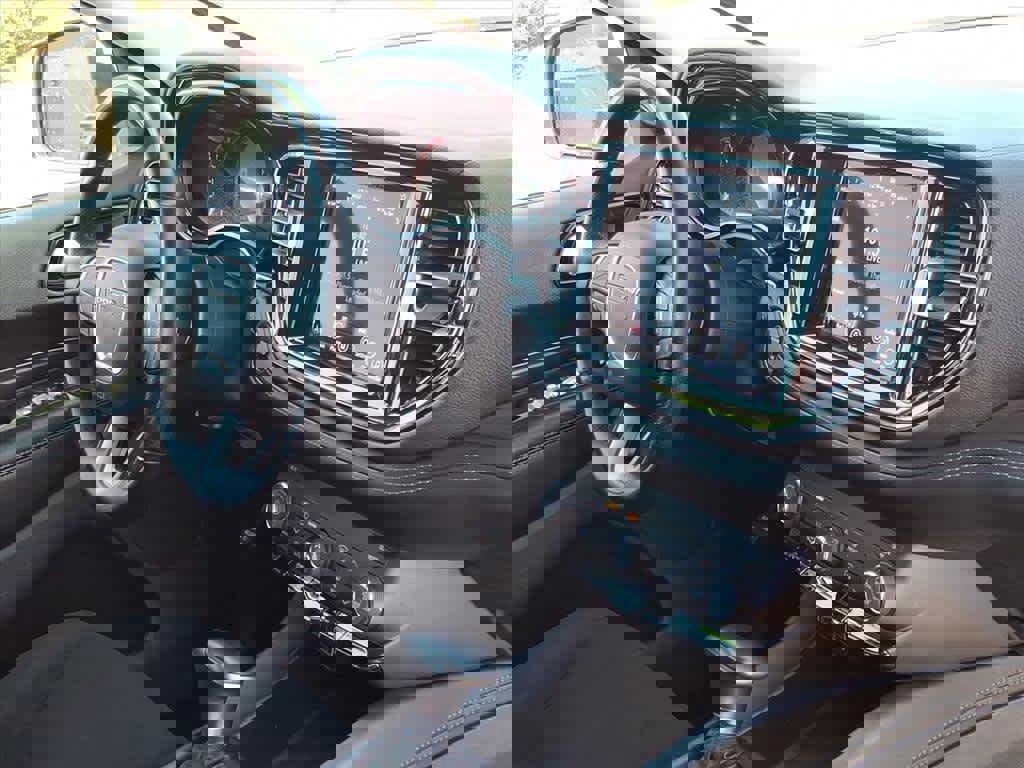 Used 2022 Dodge Durango SXT w/ Anodized Platinum Package image 19