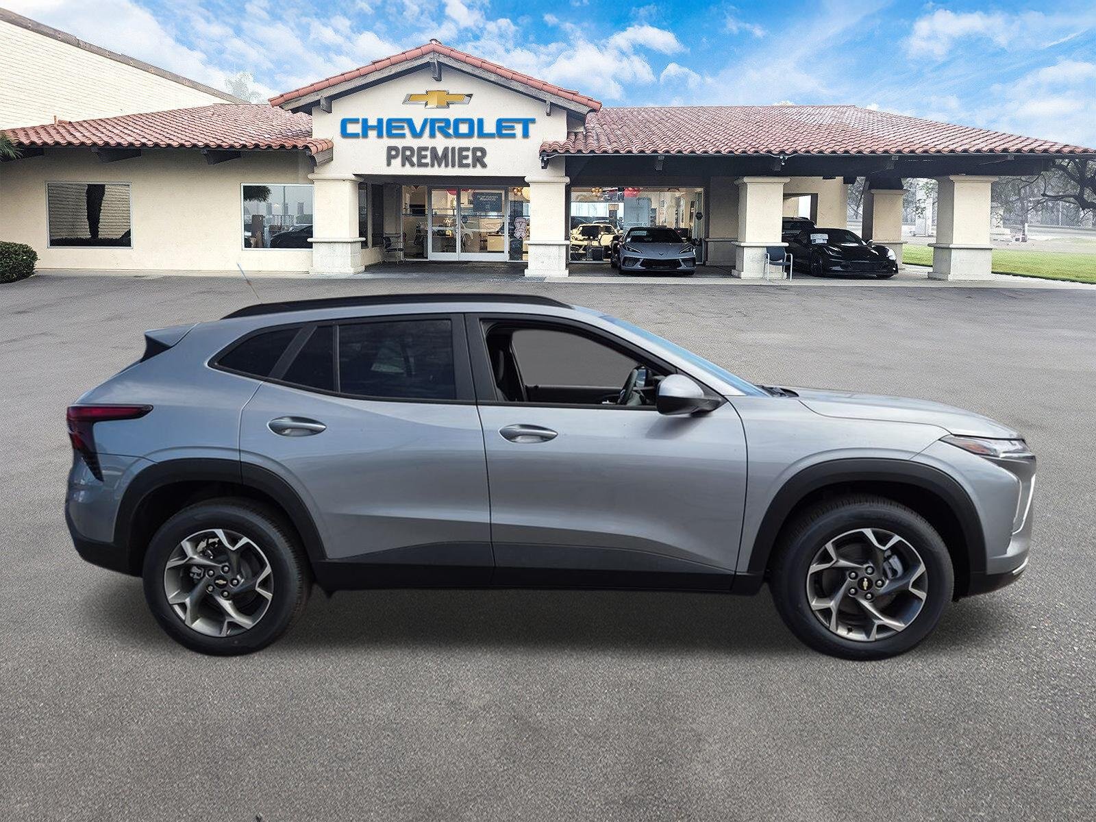 New 2026 Chevrolet Trax LT w/ Driver Confidence Package FWD image 9
