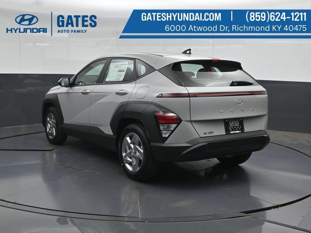 New 2027 Hyundai Kona SE FWD image 8