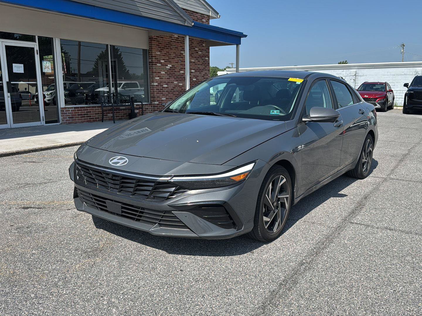 Certified 2024 Hyundai Elantra Limited FWD image 1