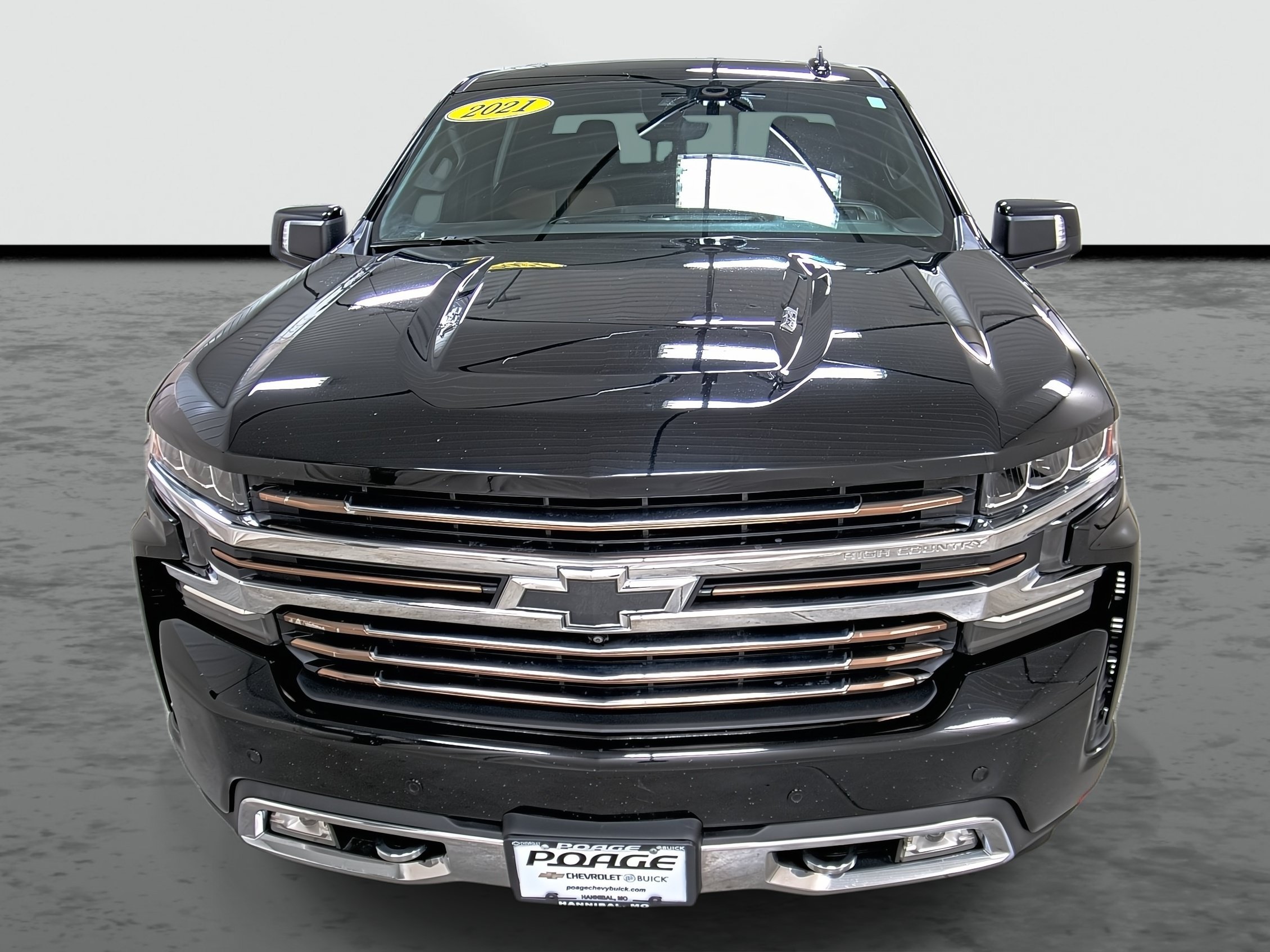 Used 2021 Chevrolet Silverado 1500 High Country w/ Technology Package AWD/4WD image 6