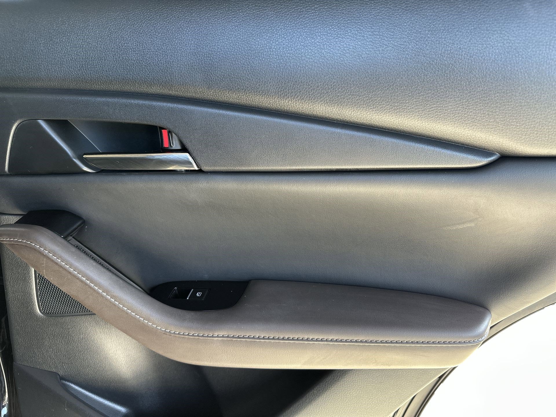 Used 2022 MAZDA CX-30 AWD 2.5 S w/ Premium Package image 28