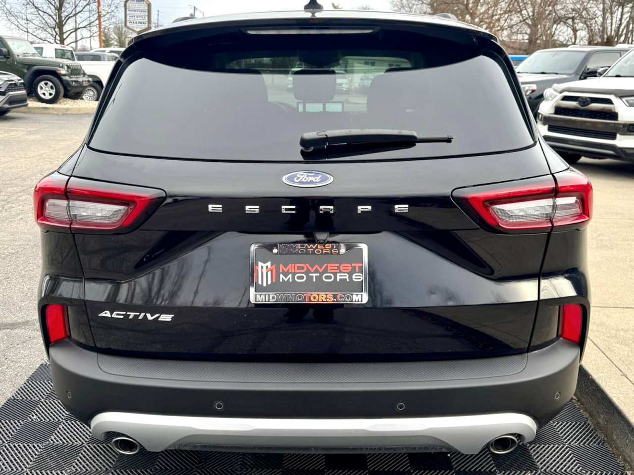 Used 2025 Ford Escape Active w/ Active Premium Tech Pack image 10