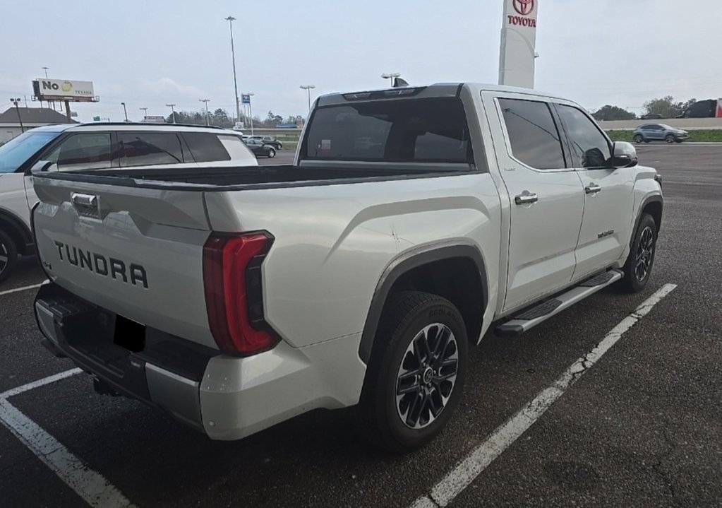 Used 2023 Toyota Tundra Limited w/ Power Package image 5