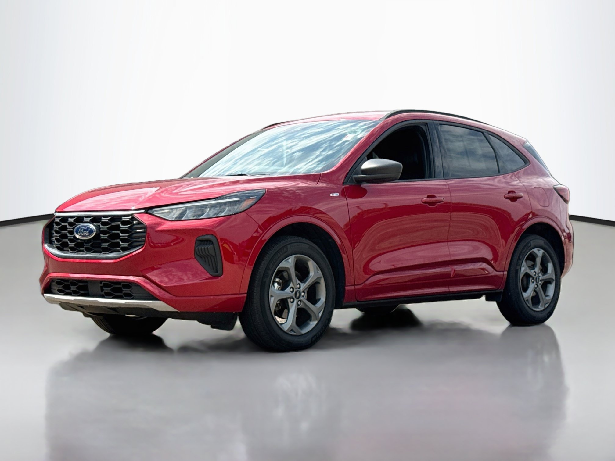 Used 2024 Ford Escape ST-Line w/ Tech Pack #1 AWD/4WD image 3