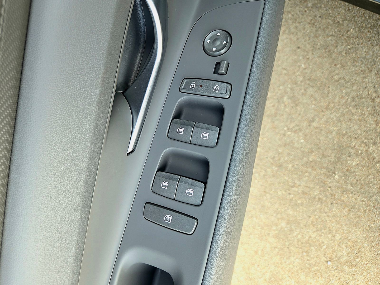 New 2026 Hyundai Elantra SE FWD image 18