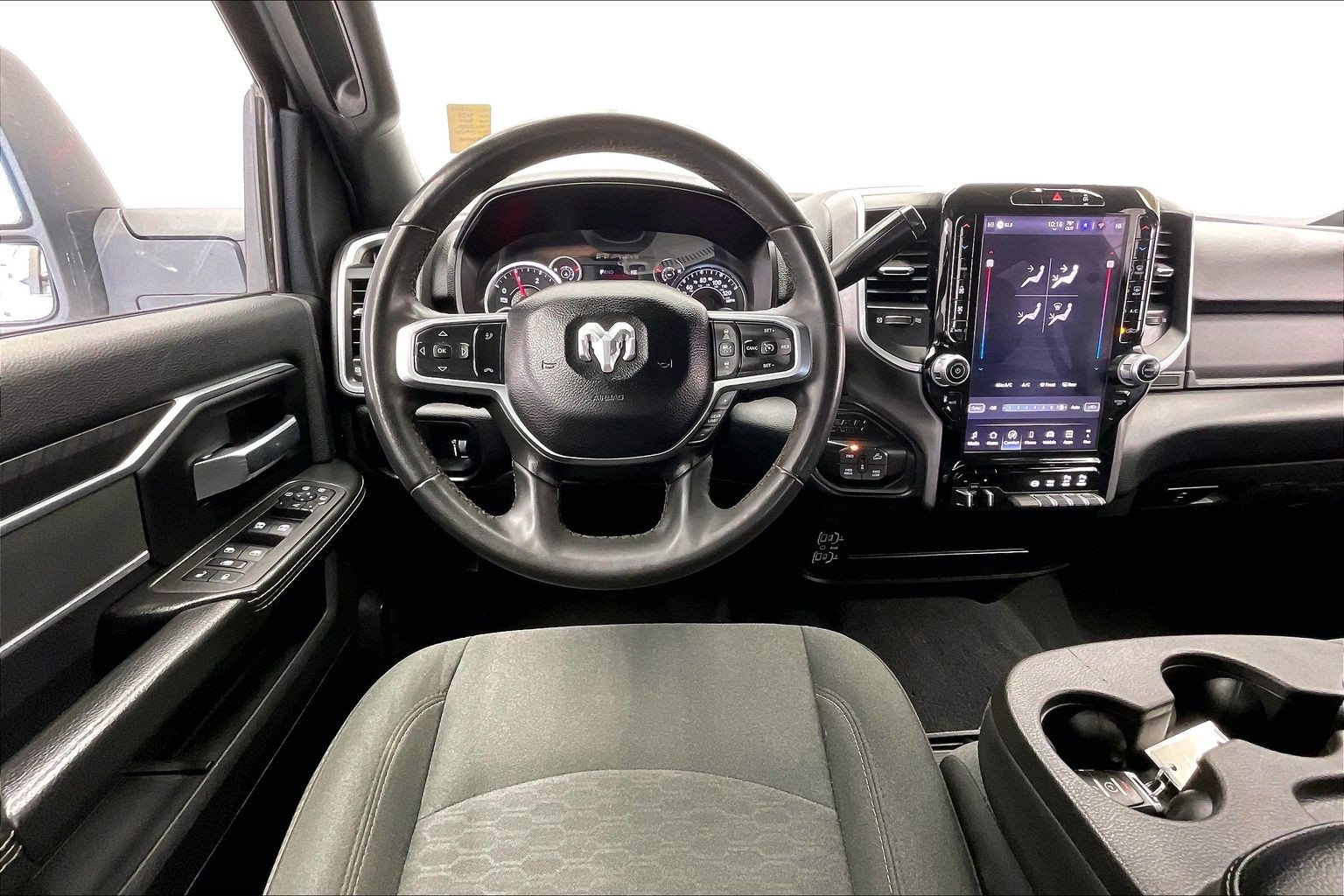 Used 2025 RAM 2500 Big Horn AWD/4WD image 4