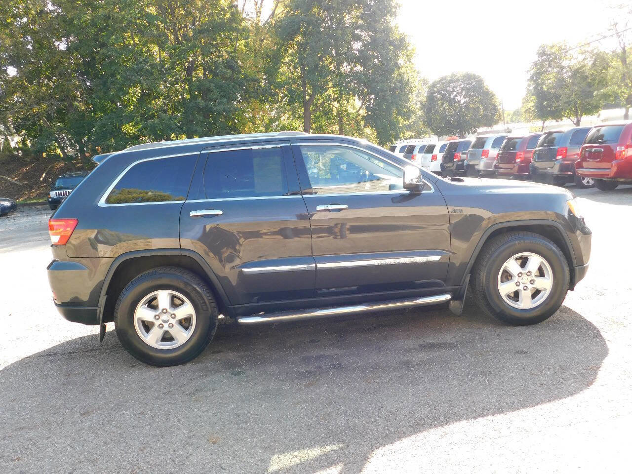 Used 2011 Jeep Grand Cherokee Laredo image 10