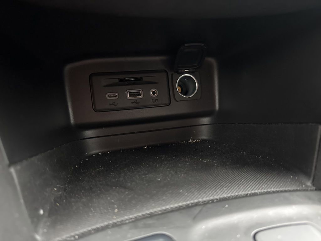 Used 2024 Chevrolet Equinox RS w/ RS Leather Package image 7