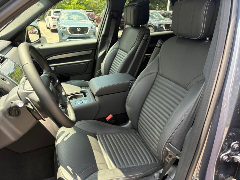New 2026 Land Rover Discovery Limited Edition AWD/4WD image 30