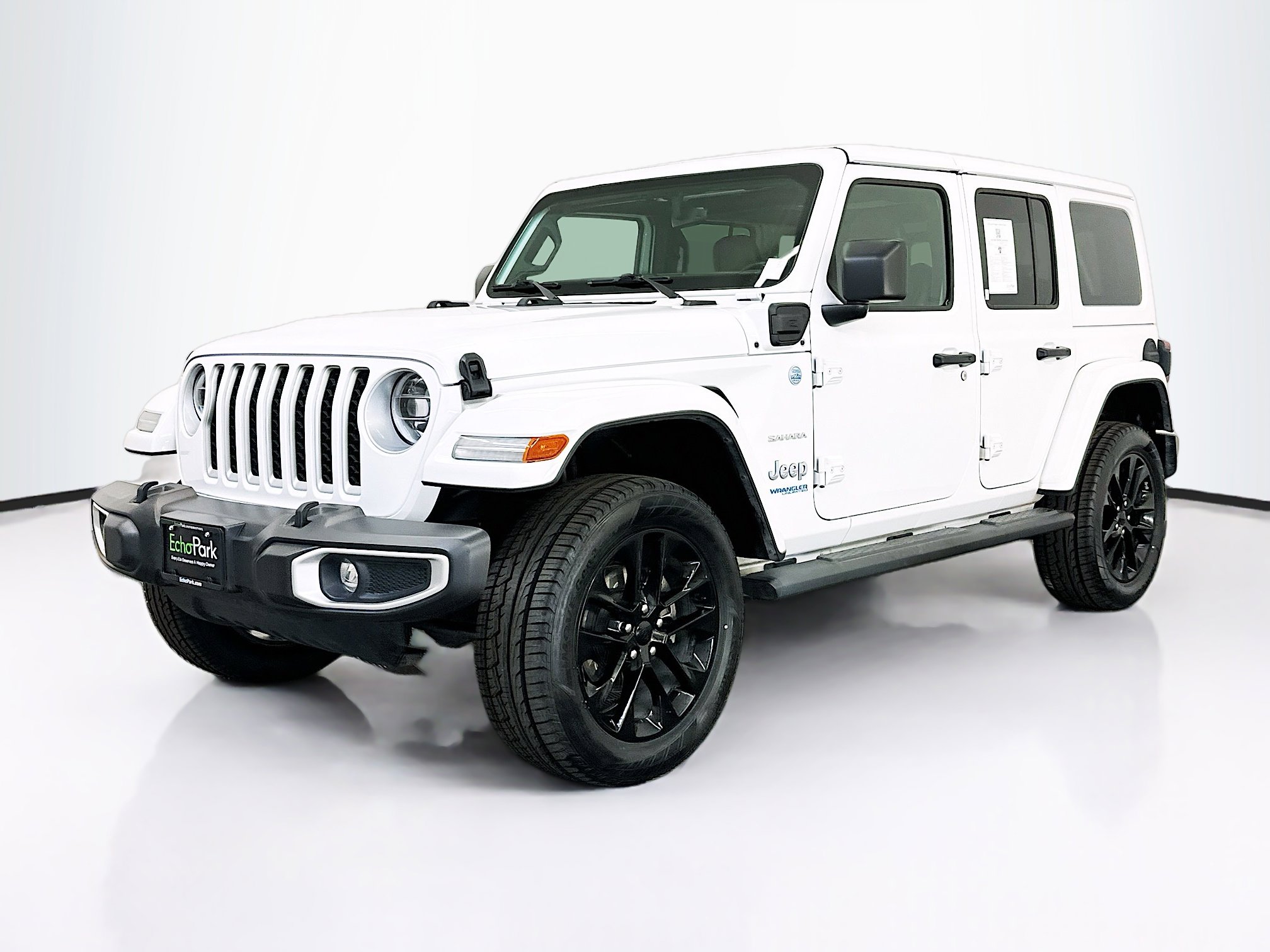Used 2021 Jeep Wrangler Unlimited Sahara w/ Cold Weather Group AWD/4WD image 3