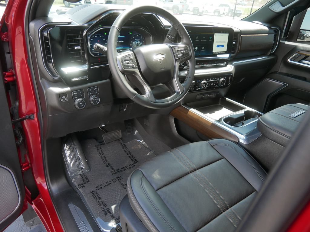 Used 2024 Chevrolet Silverado 3500 High Country w/ High Country Premium Package AWD/4WD image 17