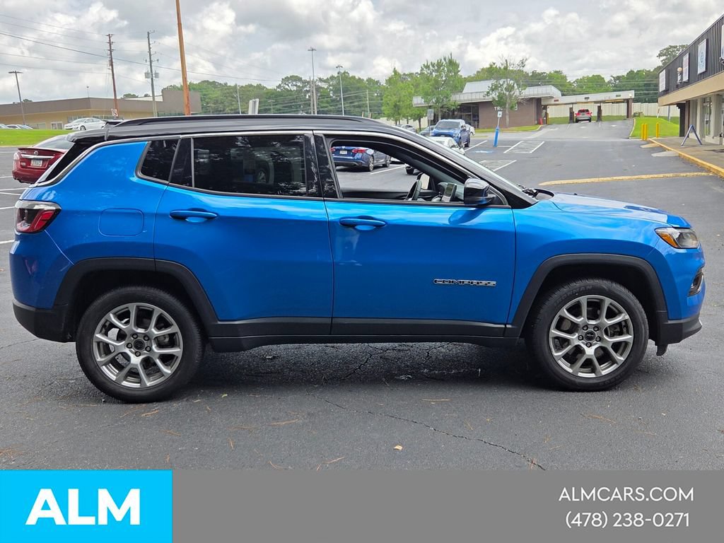 Used 2025 Jeep Compass Limited AWD/4WD image 8