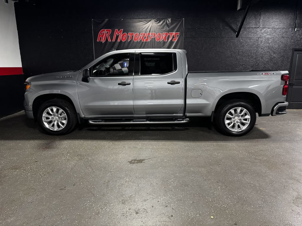 Used 2023 Chevrolet Silverado 1500 Custom AWD/4WD image 2