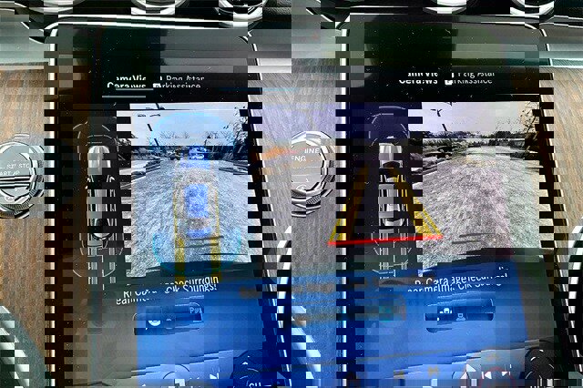 Used 2025 Mercedes-Benz C 300 C 300 image 17