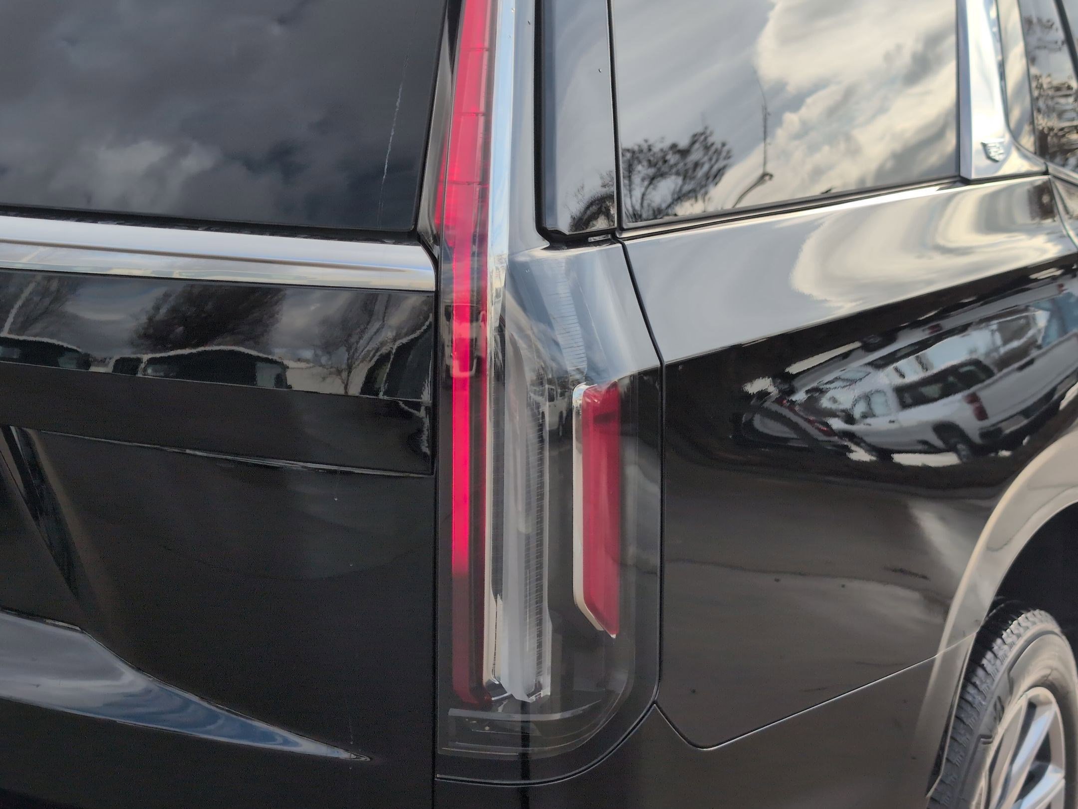 Used 2022 Cadillac Escalade Premium Luxury Platinum w/ LPO, Floor Liner Package image 10