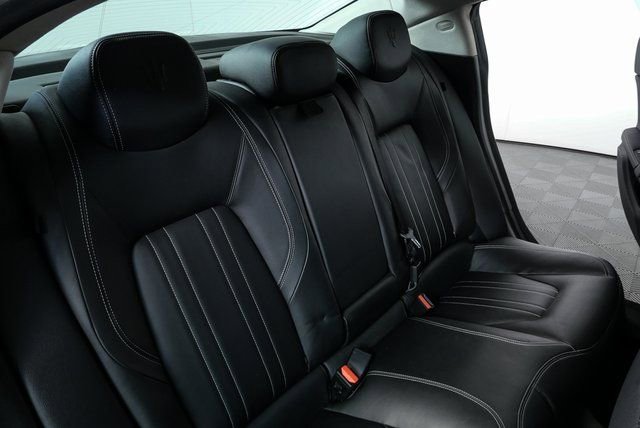 Used 2016 Maserati Ghibli image 21
