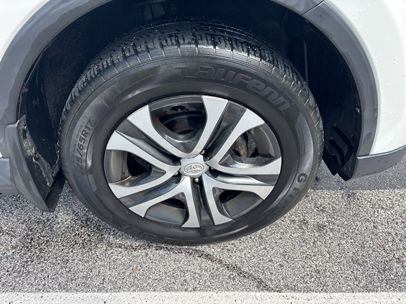 Used 2017 Toyota RAV4 LE w/ All Weather Liner Package AWD/4WD image 17