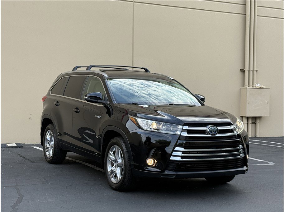 Used 2017 Toyota Highlander Limited