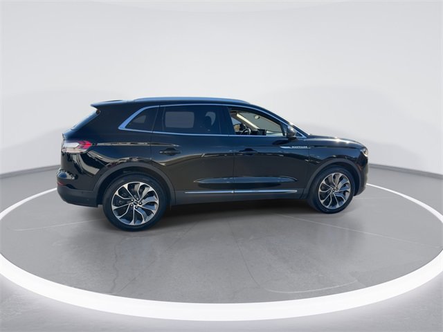 Used 2022 Lincoln Nautilus Reserve w/ Equipment Group 201A image 9