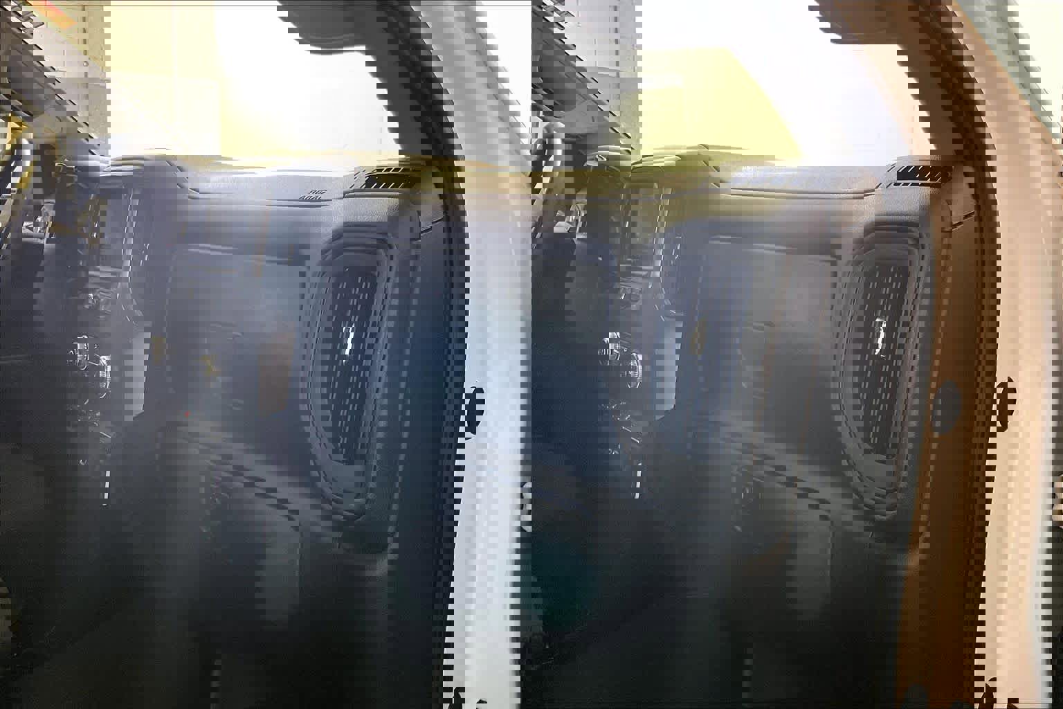 Used 2024 GMC Sierra 2500 Pro w/ Convenience Package image 18