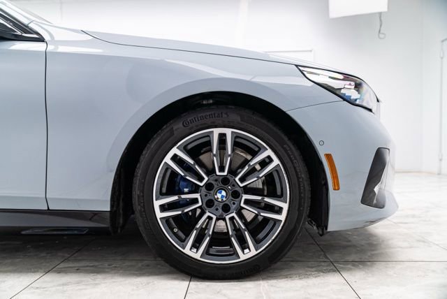 Used 2026 BMW 530i xDrive image 31