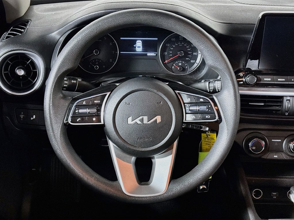 Used 2023 Kia Forte LXS w/ LXS Technology Package FWD image 13