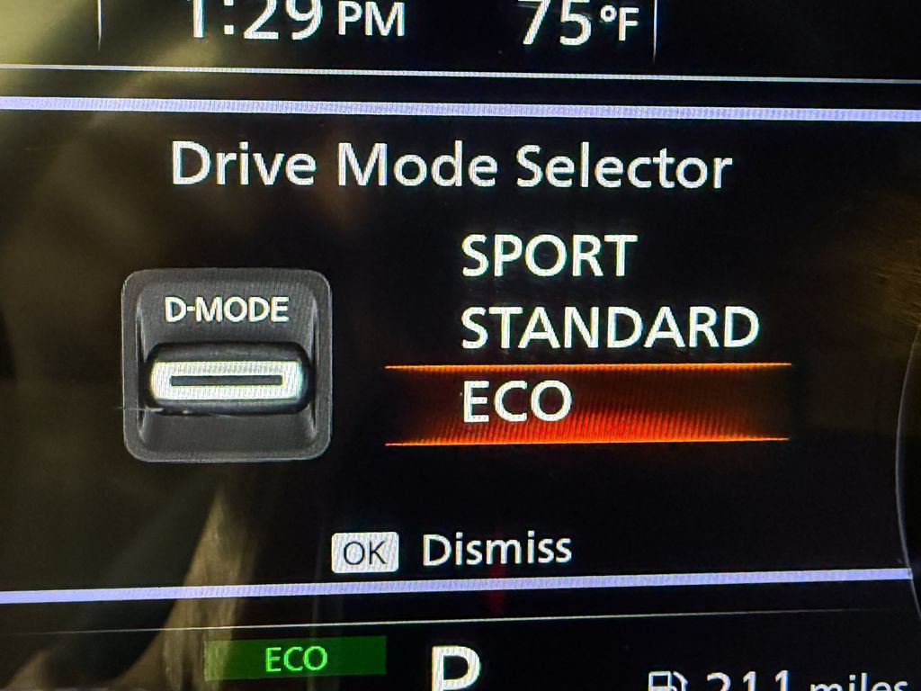 Certified 2023 Nissan Rogue SV FWD image 32