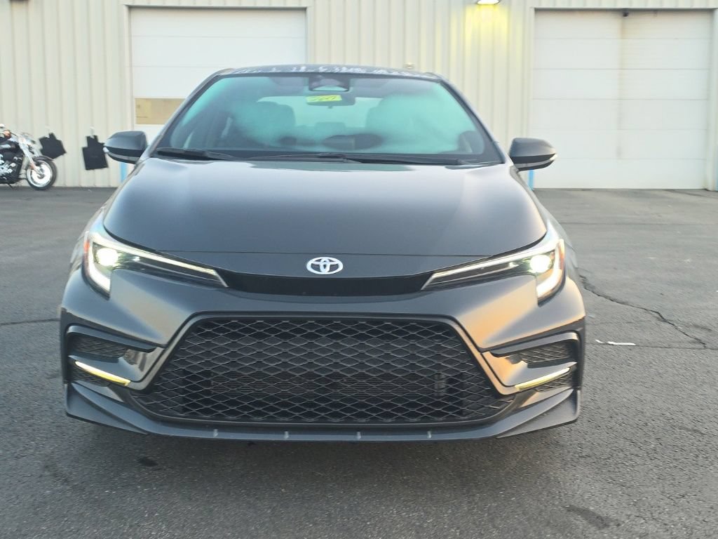 Used 2024 Toyota Corolla SE FWD image 2