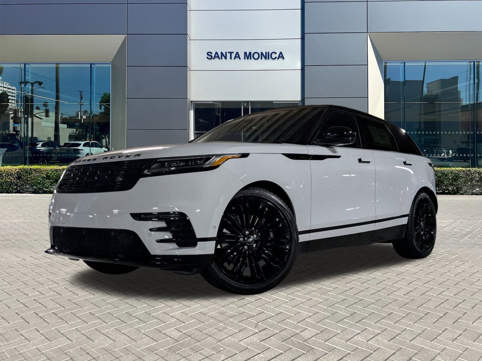 New 2026 Land Rover Range Rover Velar Dynamic SE image 1