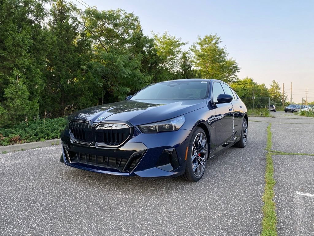 New 2027 BMW 550e xDrive w/ Premium Package AWD/4WD image 1