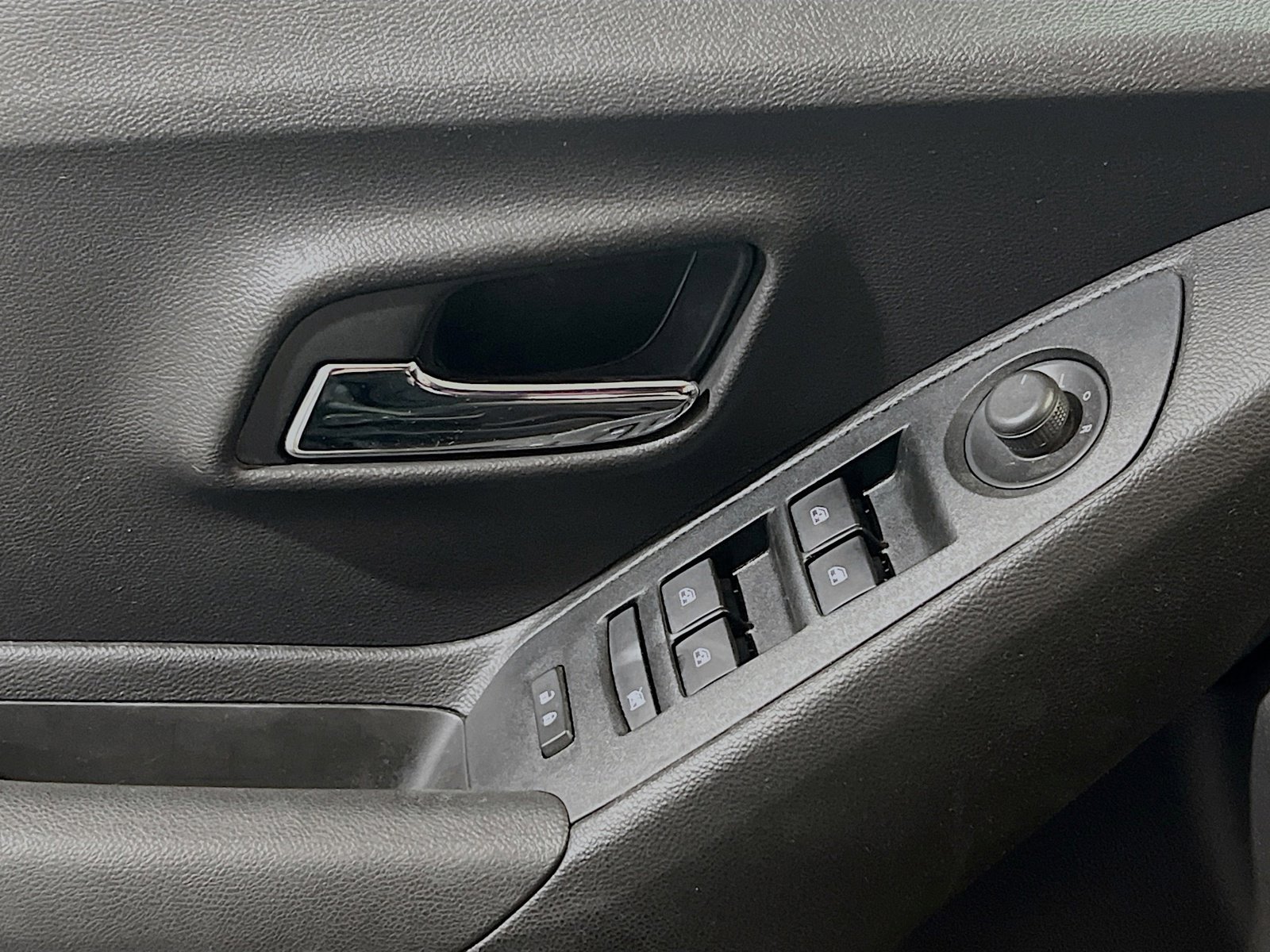 Used 2019 Chevrolet Trax LT image 13