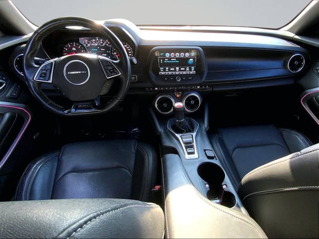 Used 2017 Chevrolet Camaro SS RWD image 15