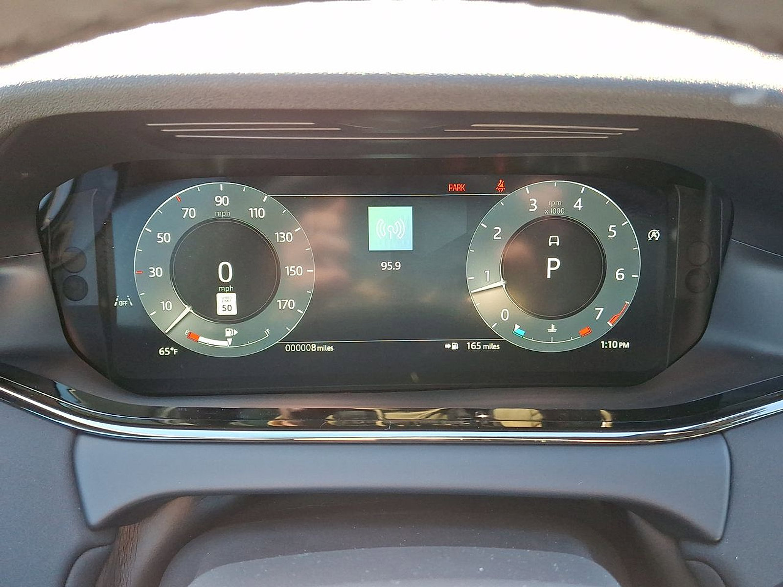 Certified 2025 Land Rover Range Rover Evoque Dynamic SE image 21