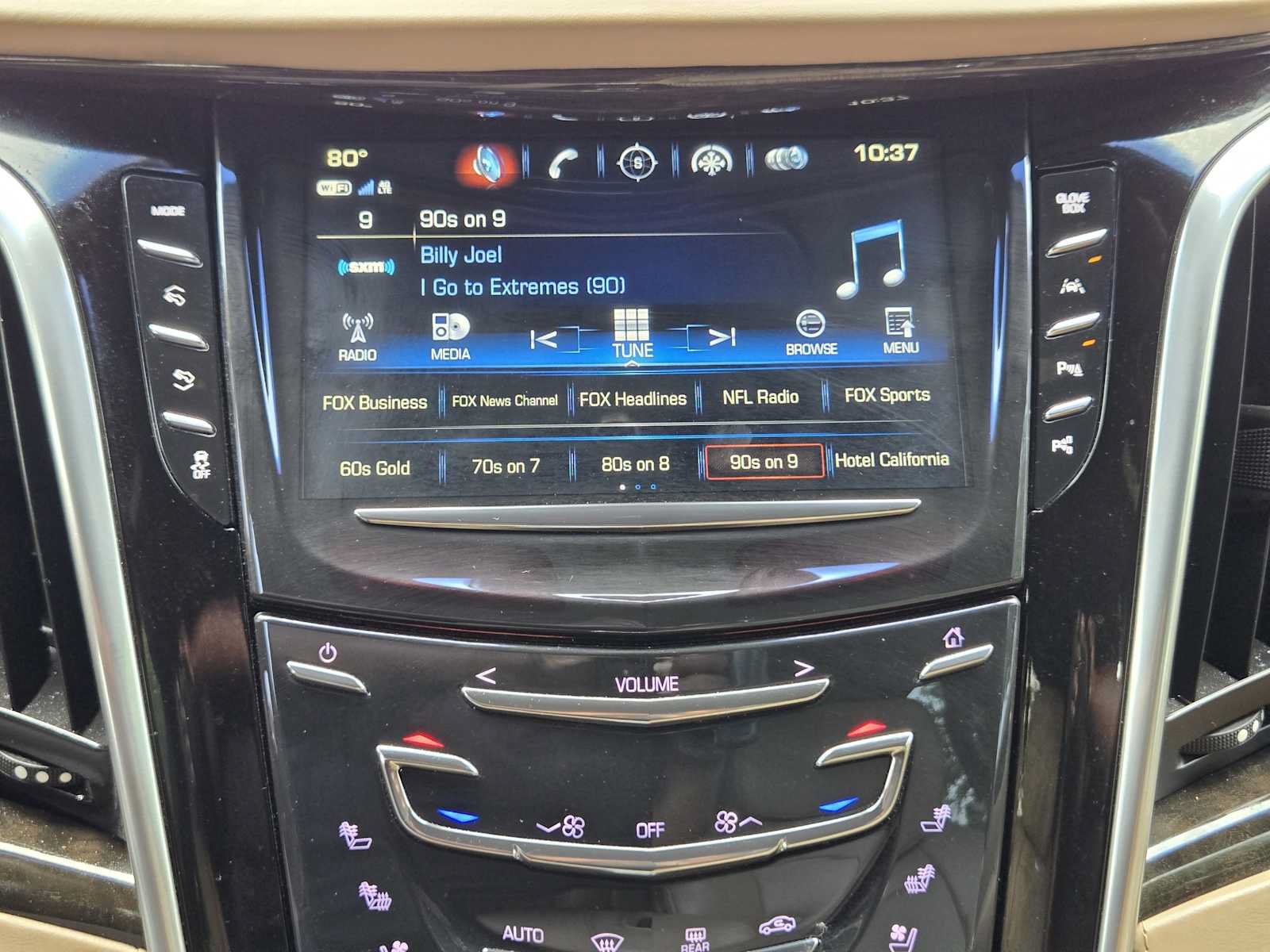 Used 2019 Cadillac Escalade ESV Platinum AWD/4WD image 17