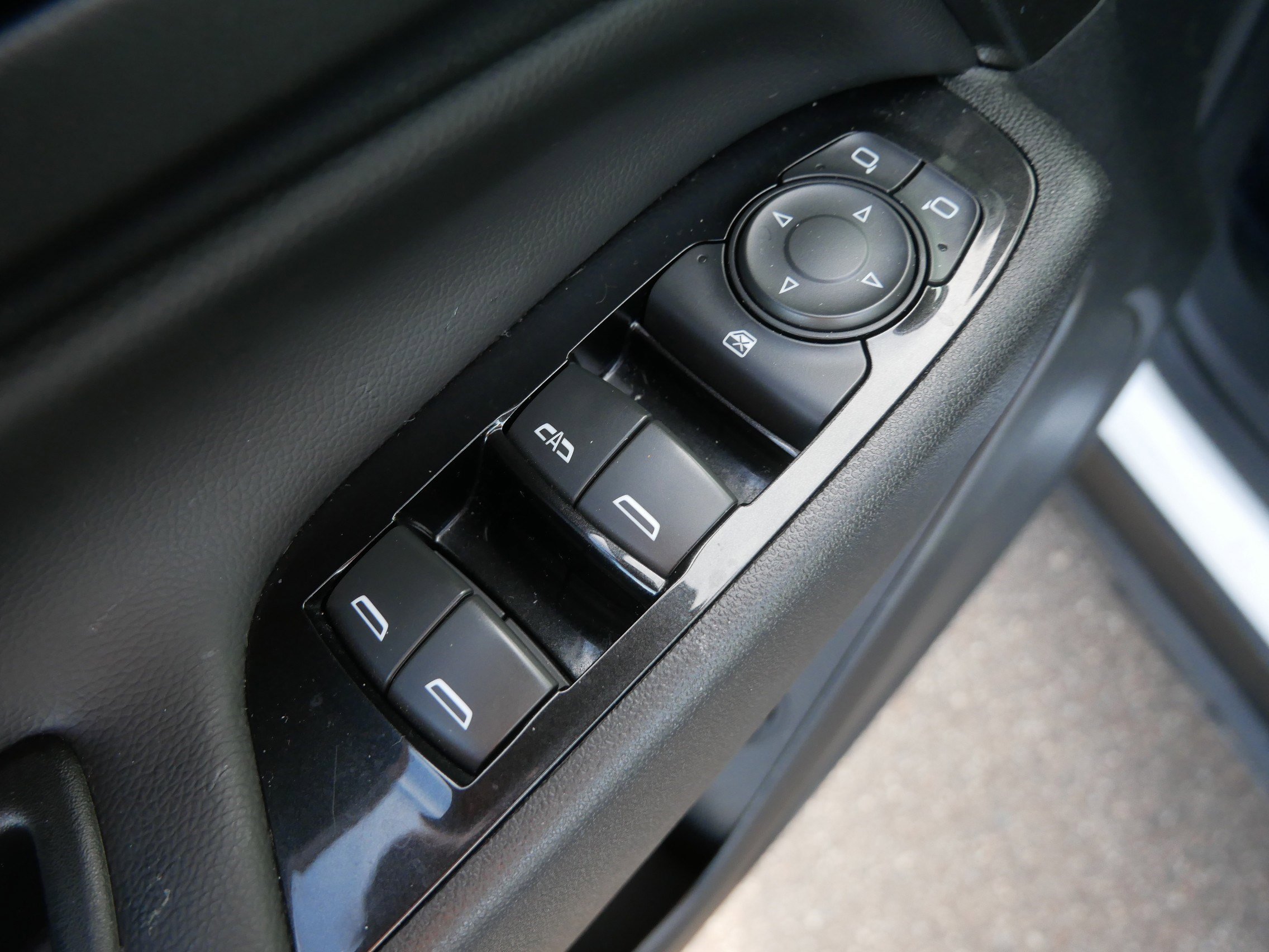 Used 2022 Chevrolet Equinox Premier image 21