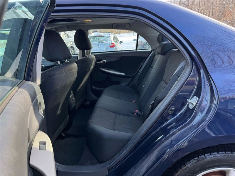 Used 2011 Toyota Corolla S image 19