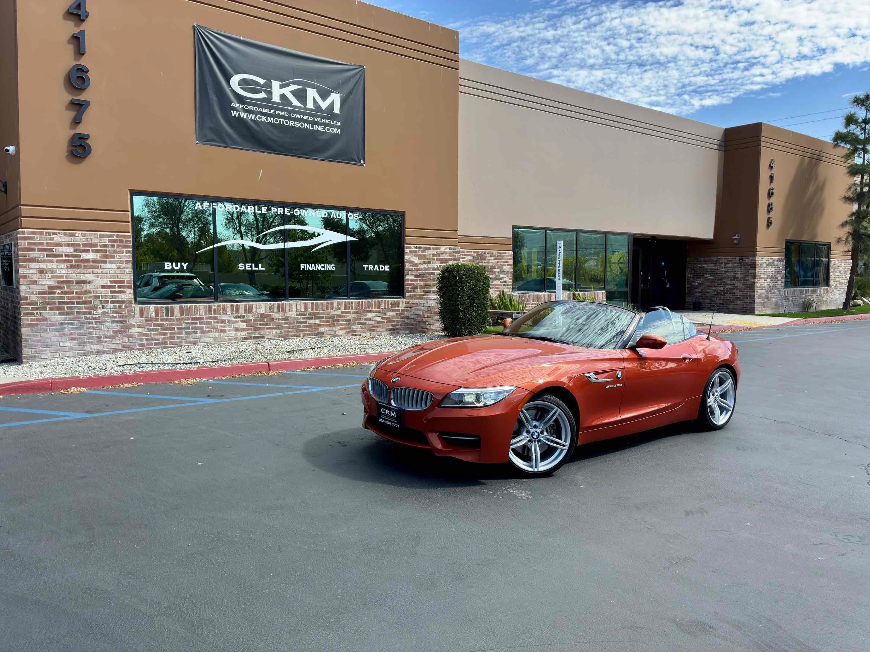 Used 2014 BMW Z4 sDrive35is RWD image 2