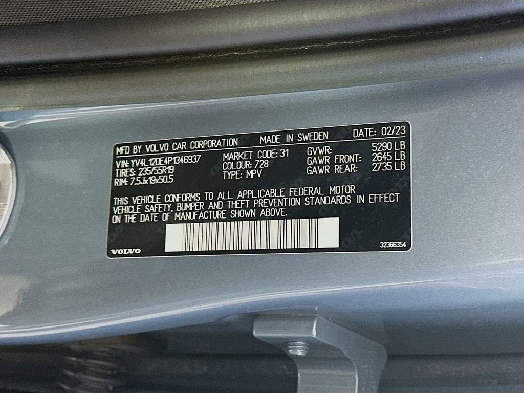 Used 2023 Volvo XC60 B5 Plus FWD image 35