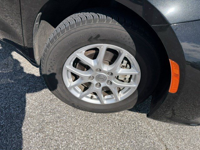 Used 2023 Chrysler Pacifica Touring-L FWD image 42
