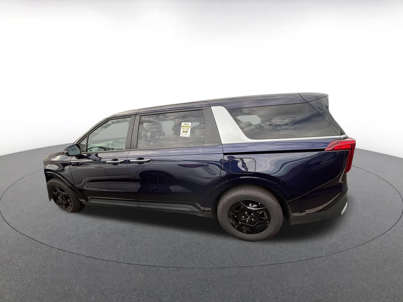 Used 2026 Kia Carnival FWD image 8