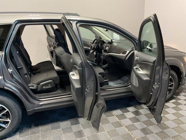 Used 2018 Dodge Journey SE w/ Connectivity Group FWD image 21