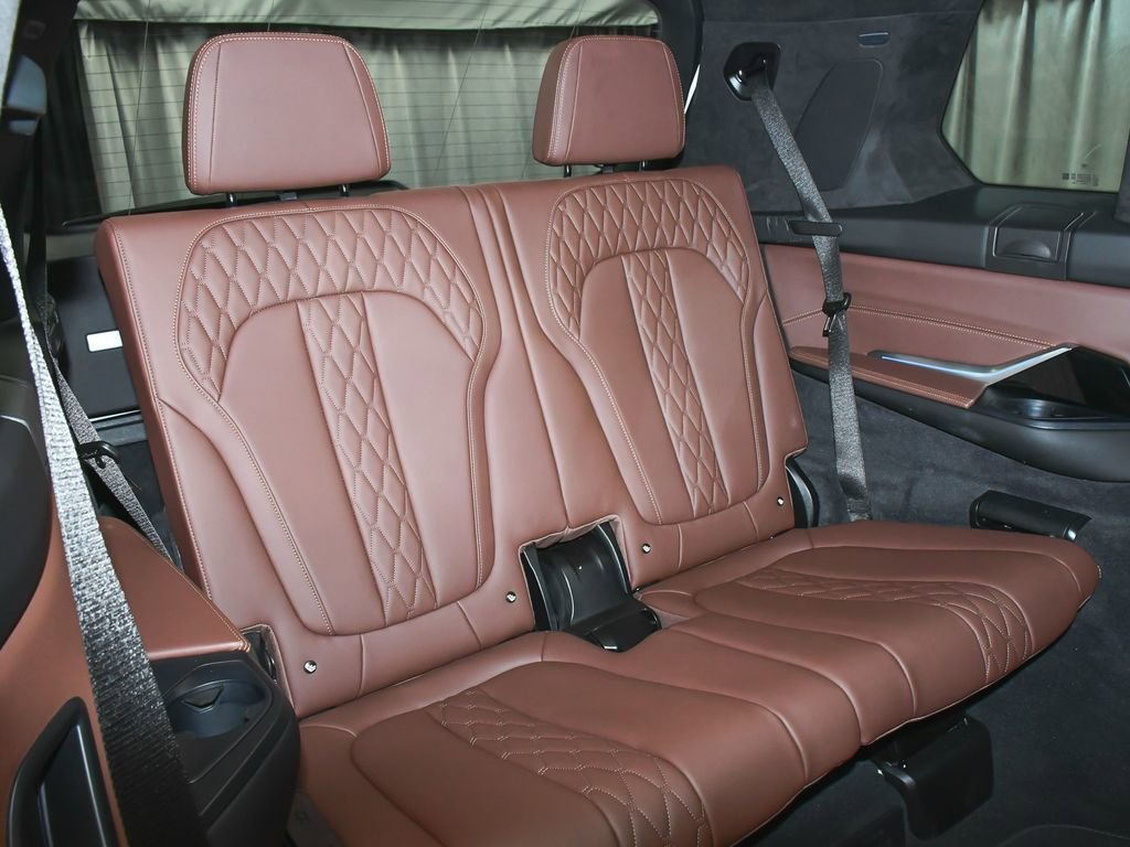 Used 2026 BMW X7 M60i image 60