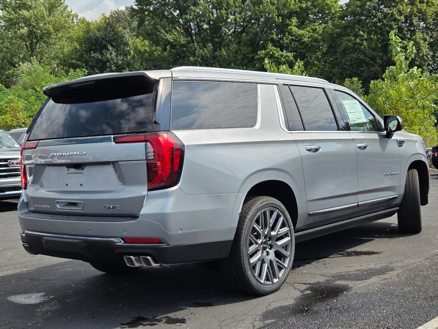 New 2026 GMC Yukon XL Denali Ultimate w/ LPO, Floor Liner Package AWD/4WD image 20