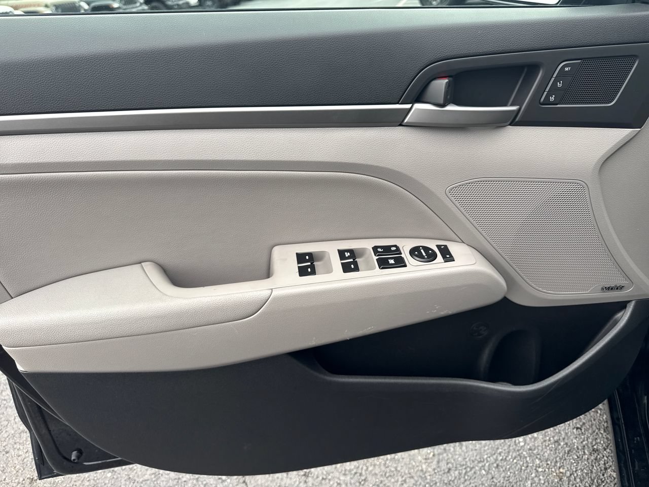 Used 2018 Hyundai Elantra Limited w/ Limited Ultimate Package 02 FWD image 15